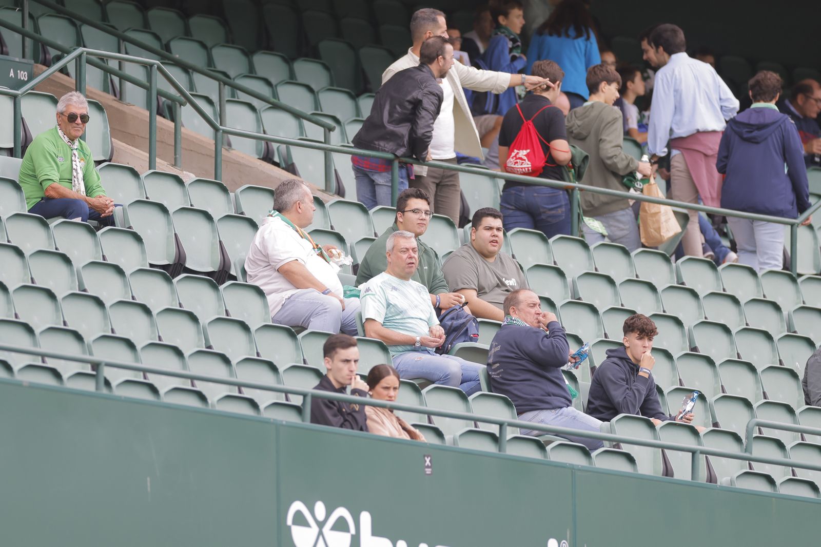 Búscate en las fotos del Betis-Osasuna