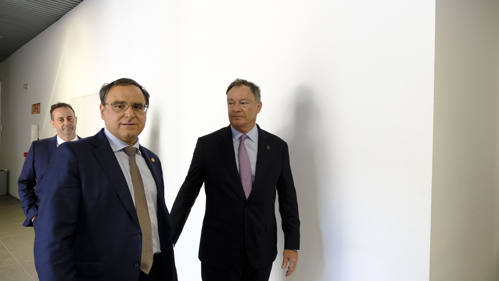 Imágenes de la imposición de la Medalla de Oro de la Universidad de Almería, al astronauta Miguel López Alegría