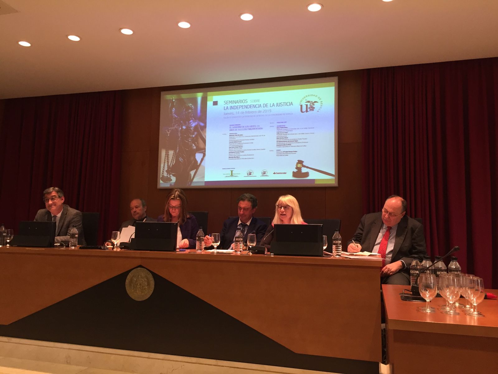 Una de las mesas de debate de este jueves