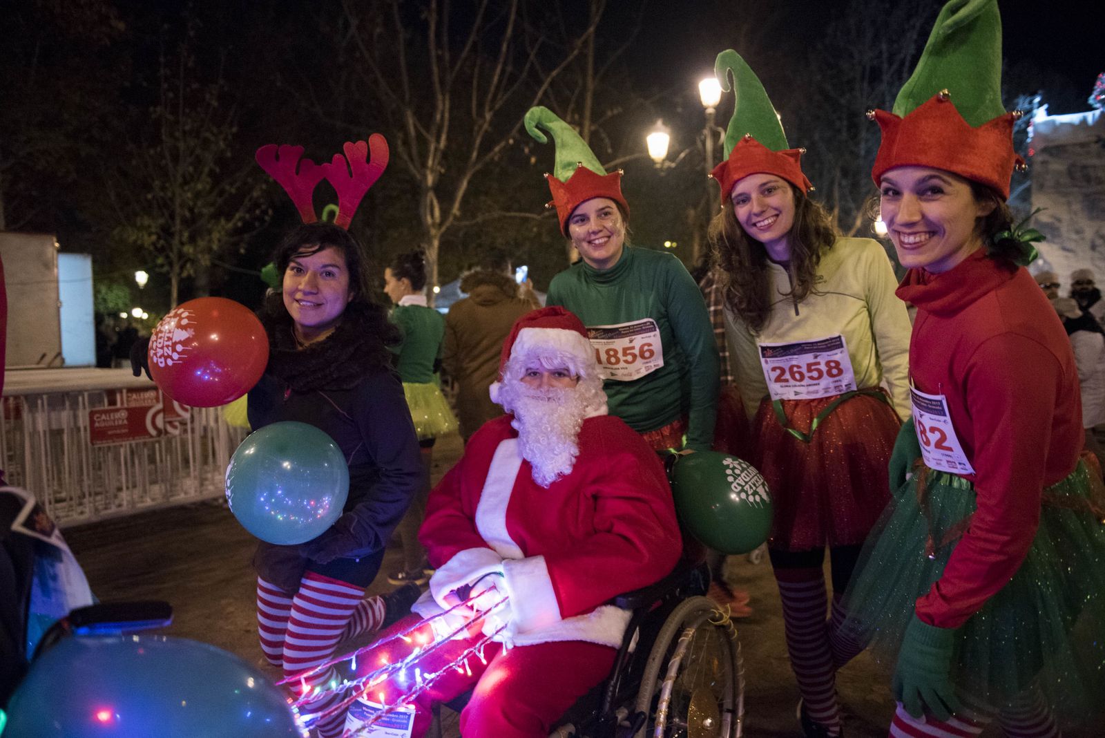 La carrera nocturna de Navidad, en imágenes