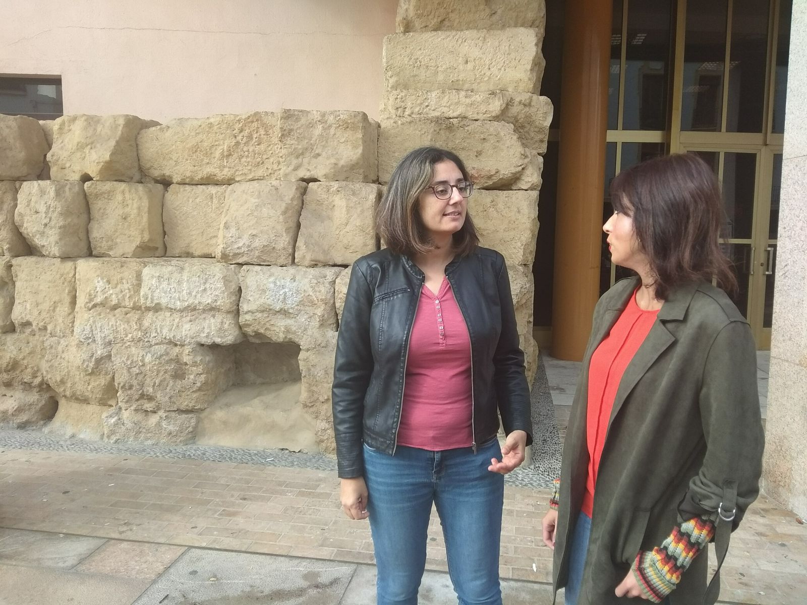 Ruiz y Velarde, durante su atención a los medios.