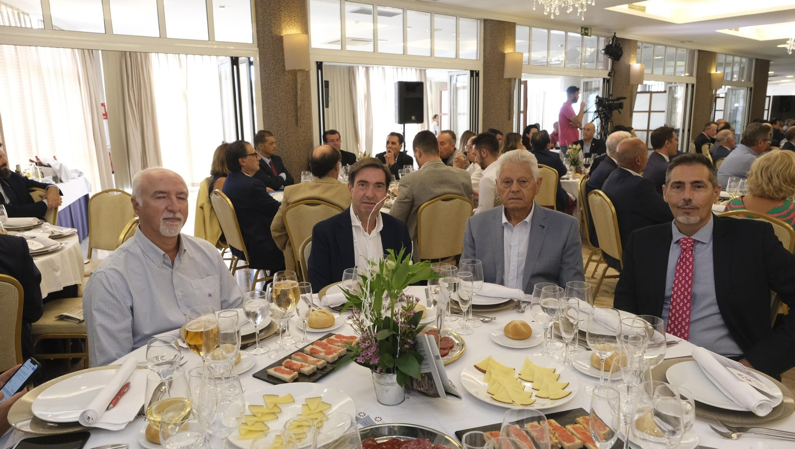 Imágenes del Foro Joly en Almería, con el Gobernador del Banco de España, Pablo Hernández de Cos