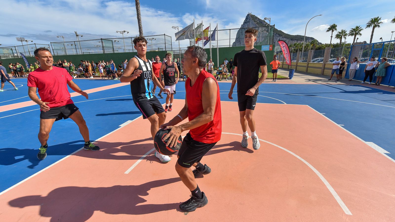 Las fotos del III torneo de baloncesto 3x3 de La Línea