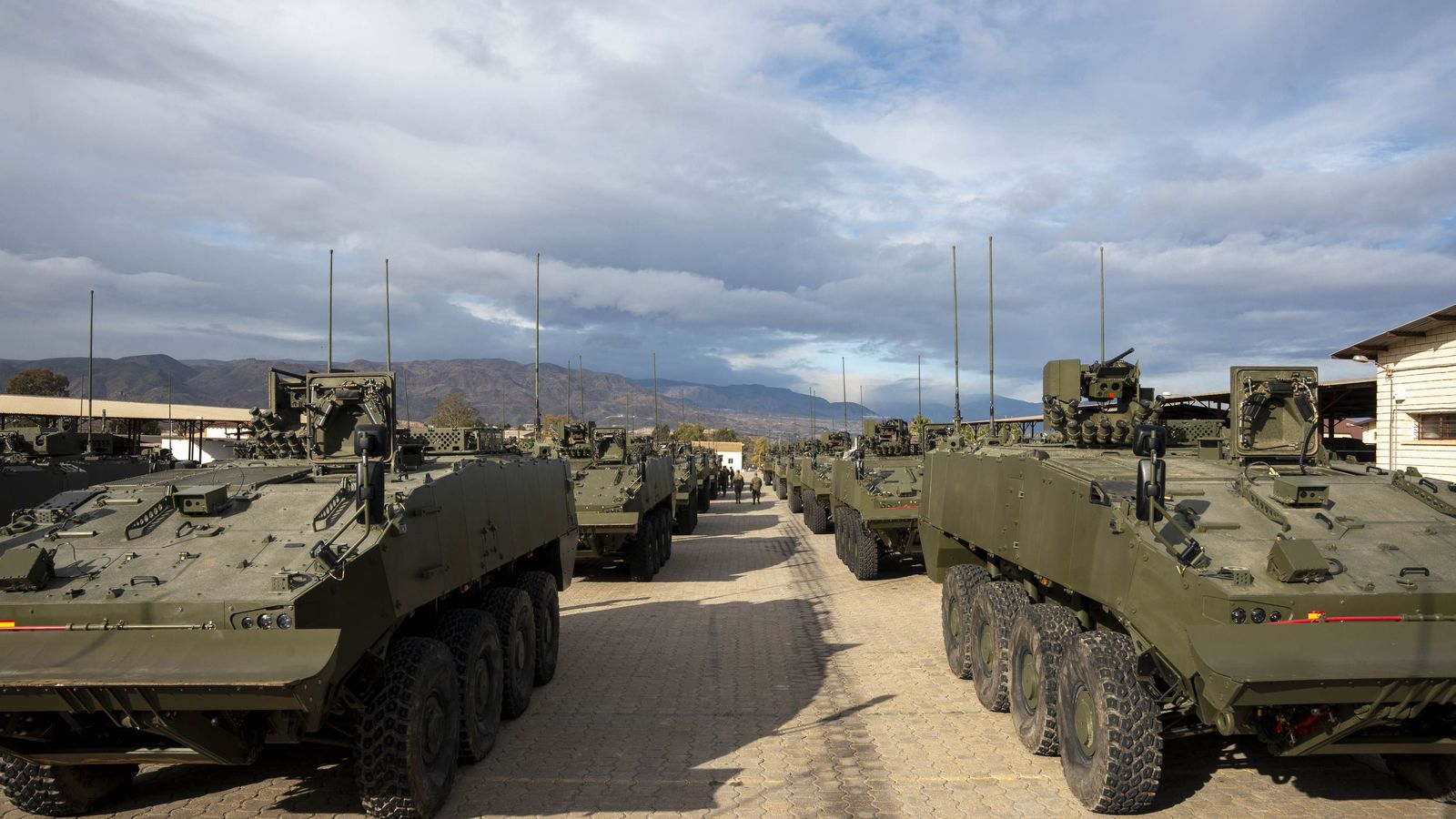 Los Dragón 8x8 son los nuevos colosos del Ejército Español.