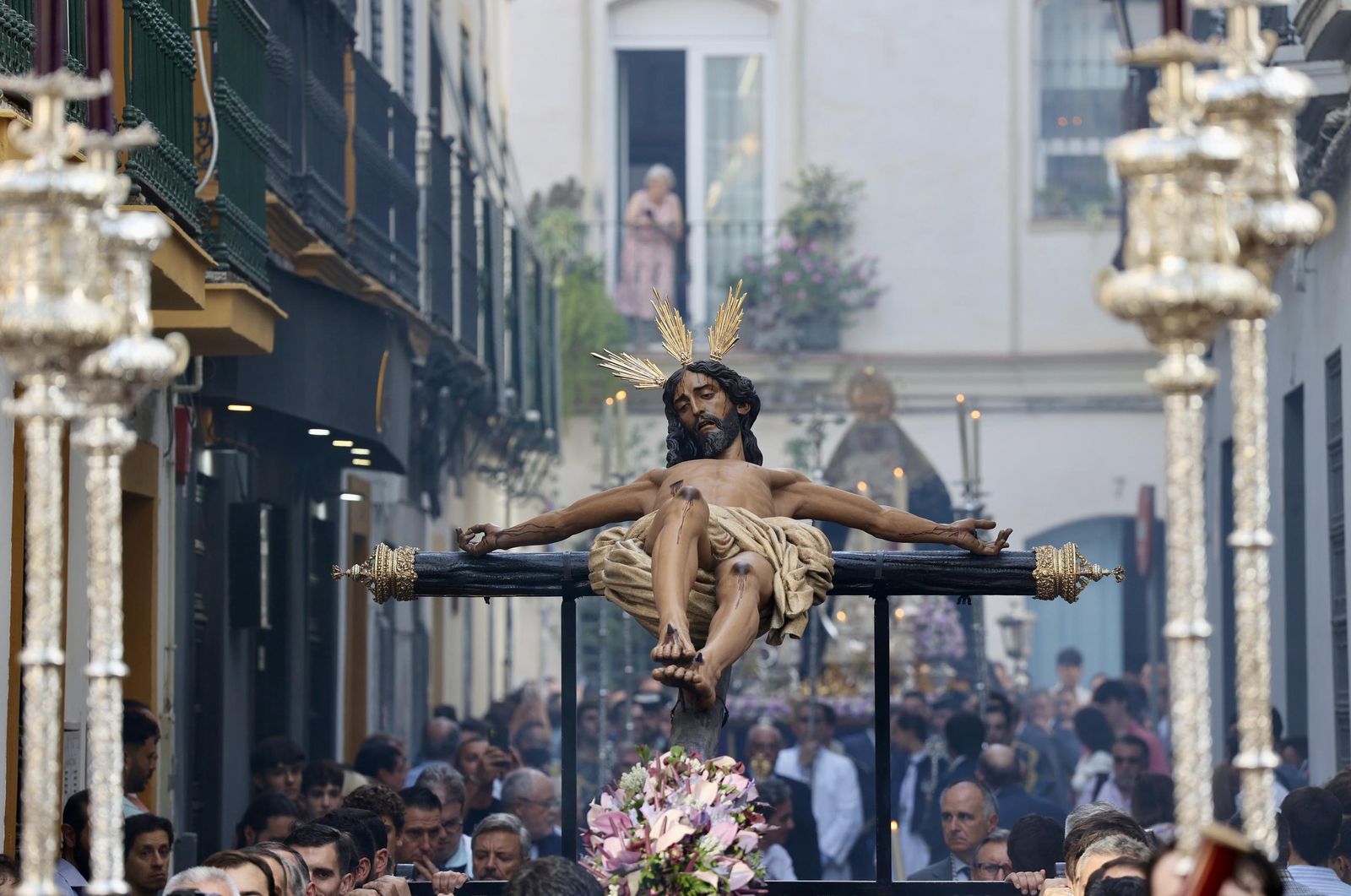 En imágenes, el traslado de los titulares de Las Aguas a la iglesia de San Jacinto