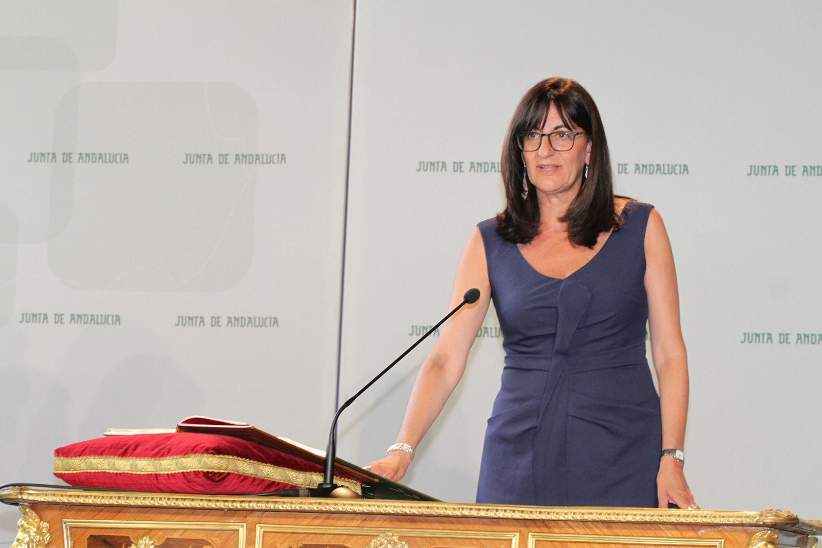 María Antonia Peña toma posesión como rectora de la Universidad de Huelva