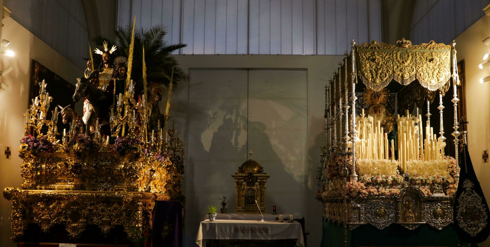 Jesús en Jerusalén y Nuestra Señora de la Paz, en San Andrés.