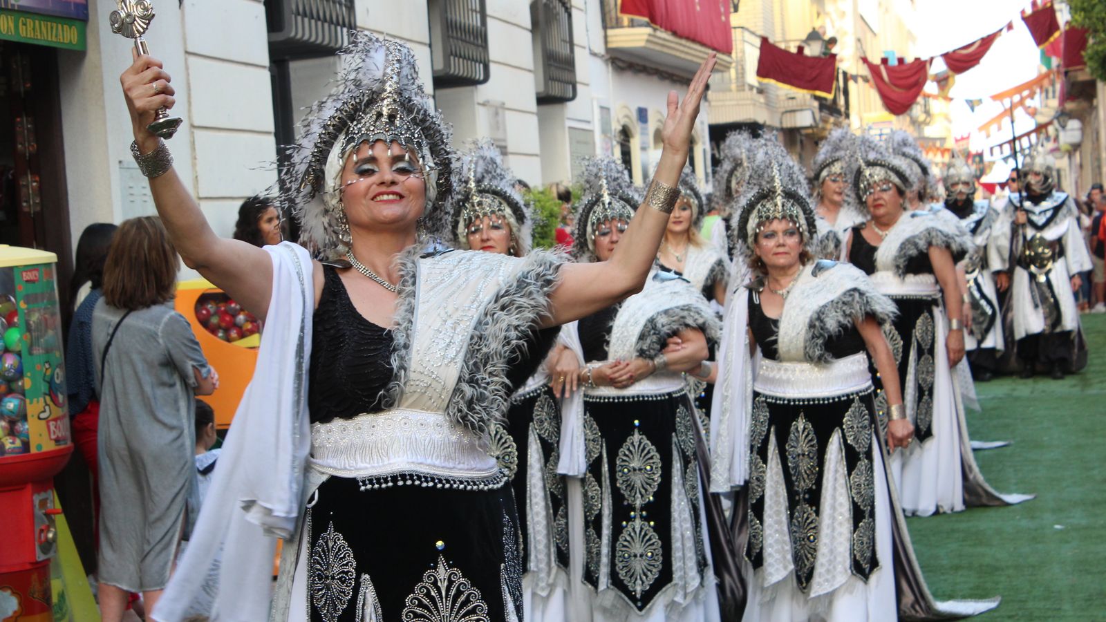 Desfile de Moros y Cristianos en Vera.