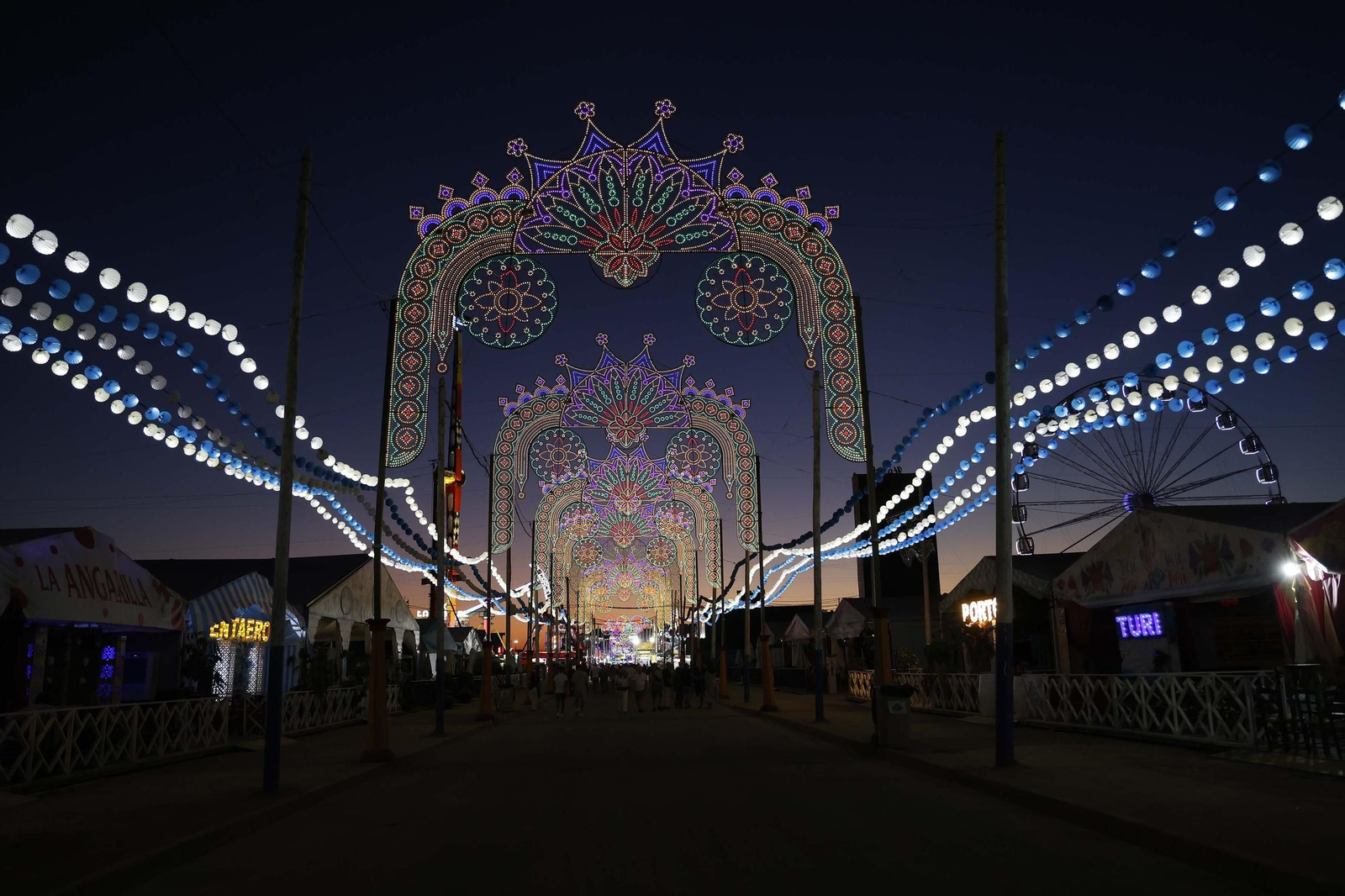 Búscate en las fotos del sábado de la Feria de La Línea