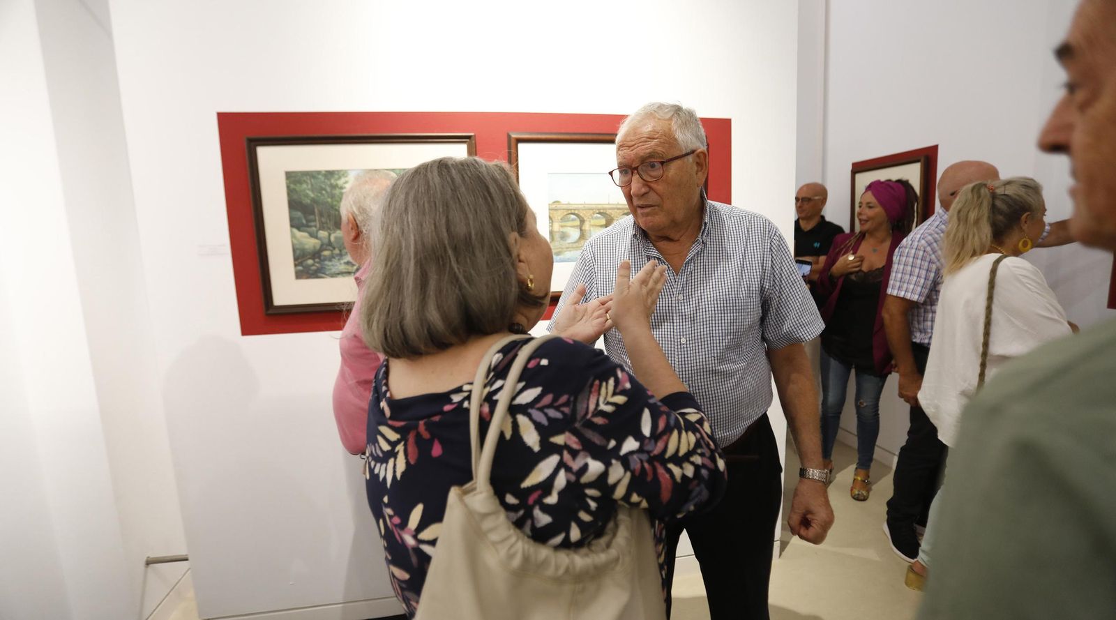 Fotos de la exposición de acuarelas y dibujos de Antonio Torremocha en La Línea