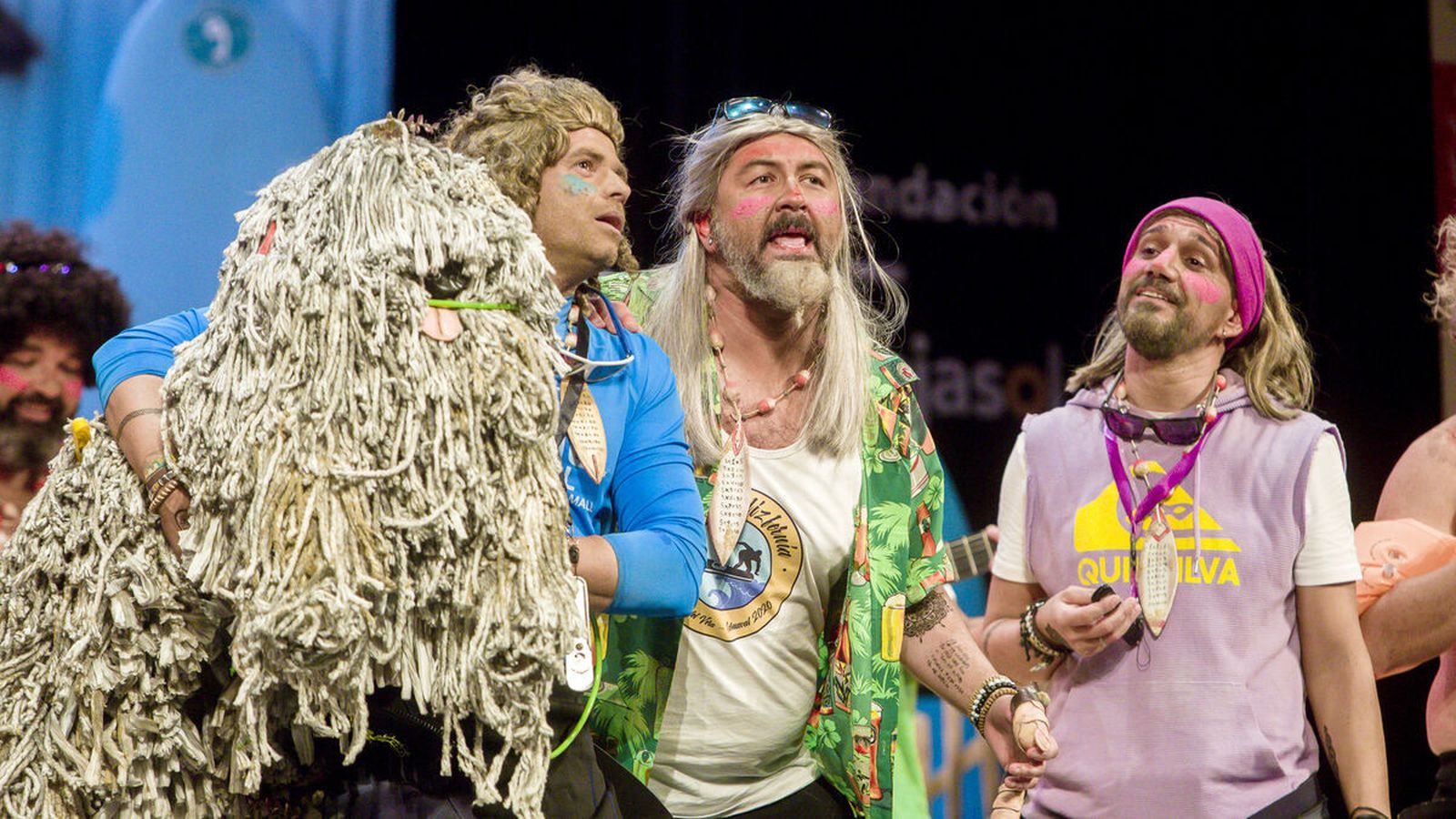 La chirigota de Vera Luque en 2020, que este año sacará comparsa.