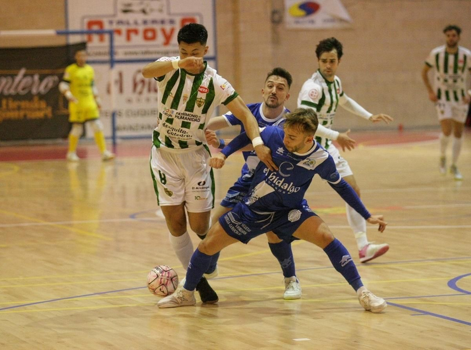 Las imágenes del empate del Córdoba Futsal en Manzanares