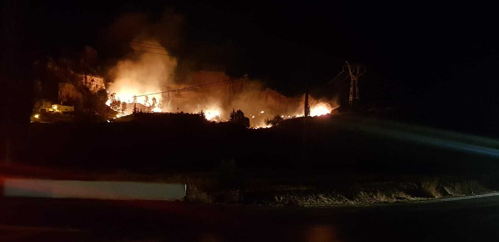 El incendio declarado en el Marchal, municipio cercano a Guadix