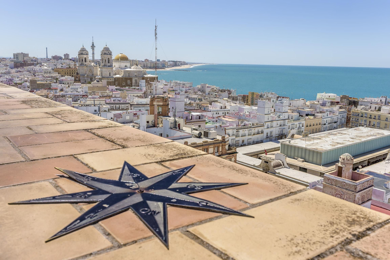 Azotea-mirador de la Torre Tavira, el punto más alto del Casco Histórico de Cádiz.