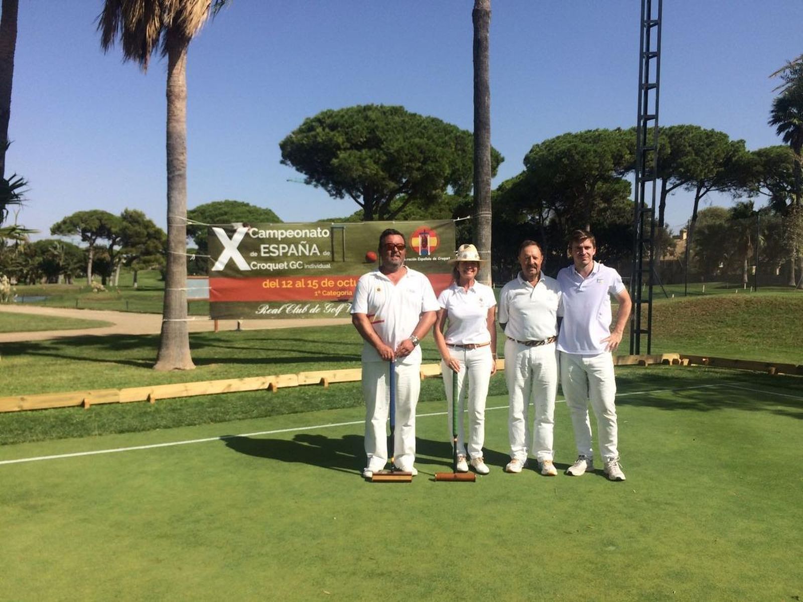 Los semifinalistas posan juntos: Rafael Romero, Susana Romero, José María Gómez y Gonzalo Álvarez-Sala.