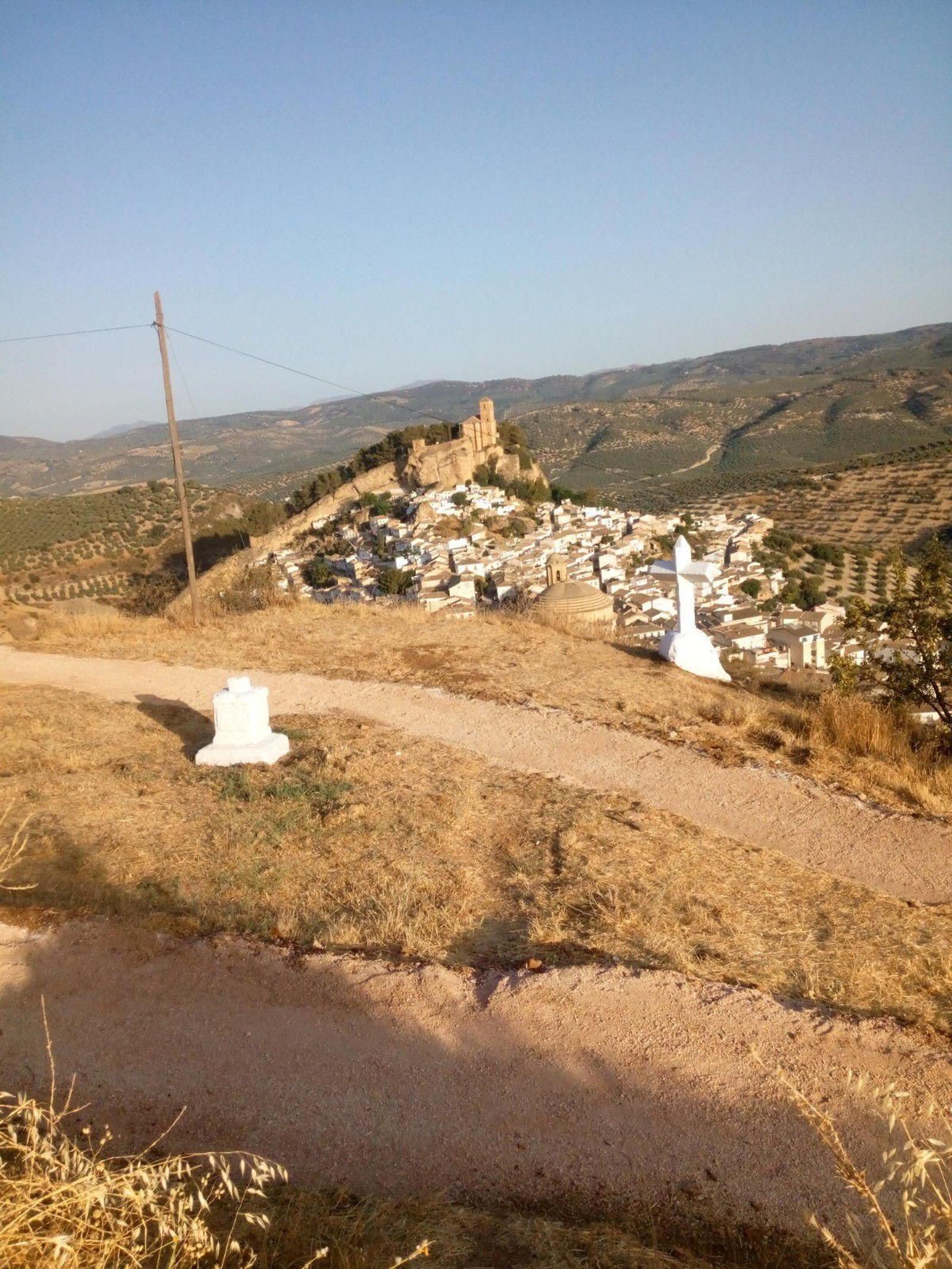 Montefrío abre al público un nuevo sendero para visitar sus famosos miradores