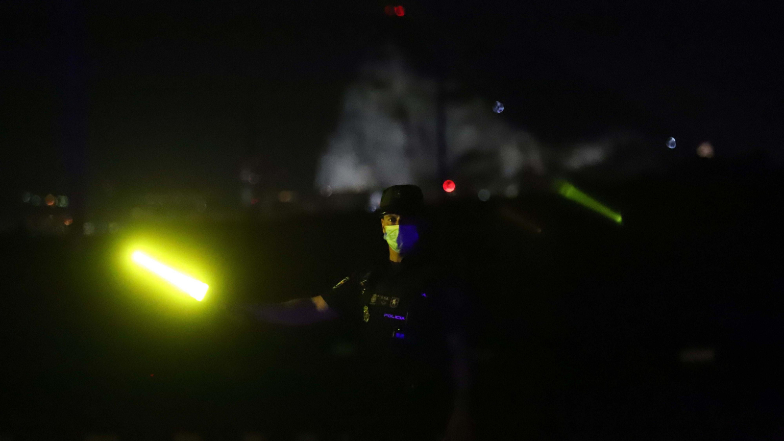 Fotos de una noche de patrulla con la Policía Nacional en La Línea