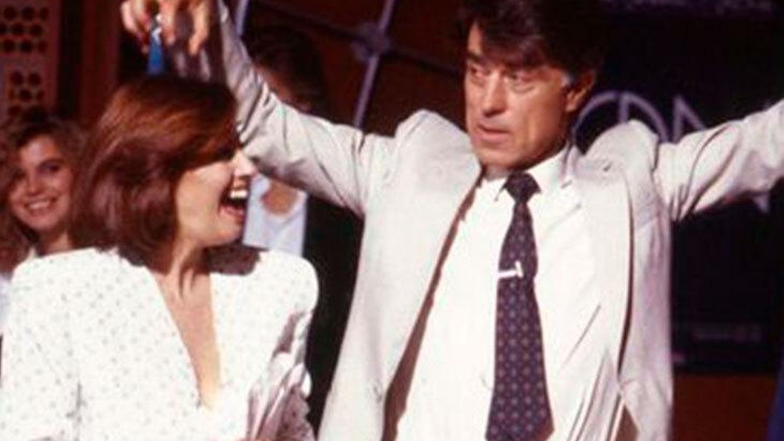 María Teresa Campos riendo una broma a Jesús Hermida cuando trabajaba con él.