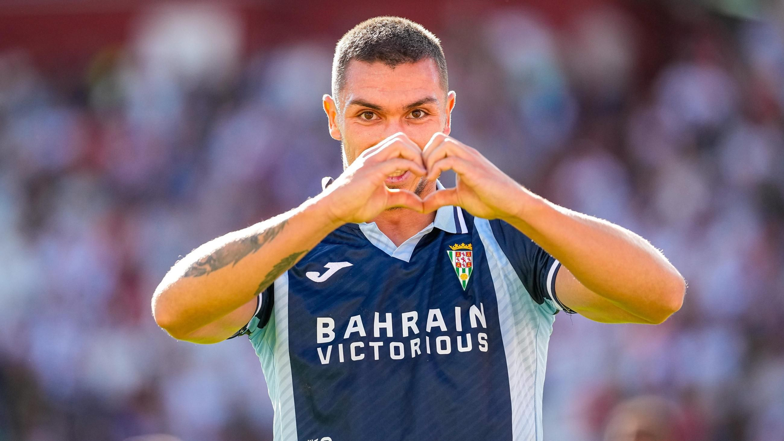 Adri Fuentes celebra su primer gol en el Albacete - Córdoba CF.
