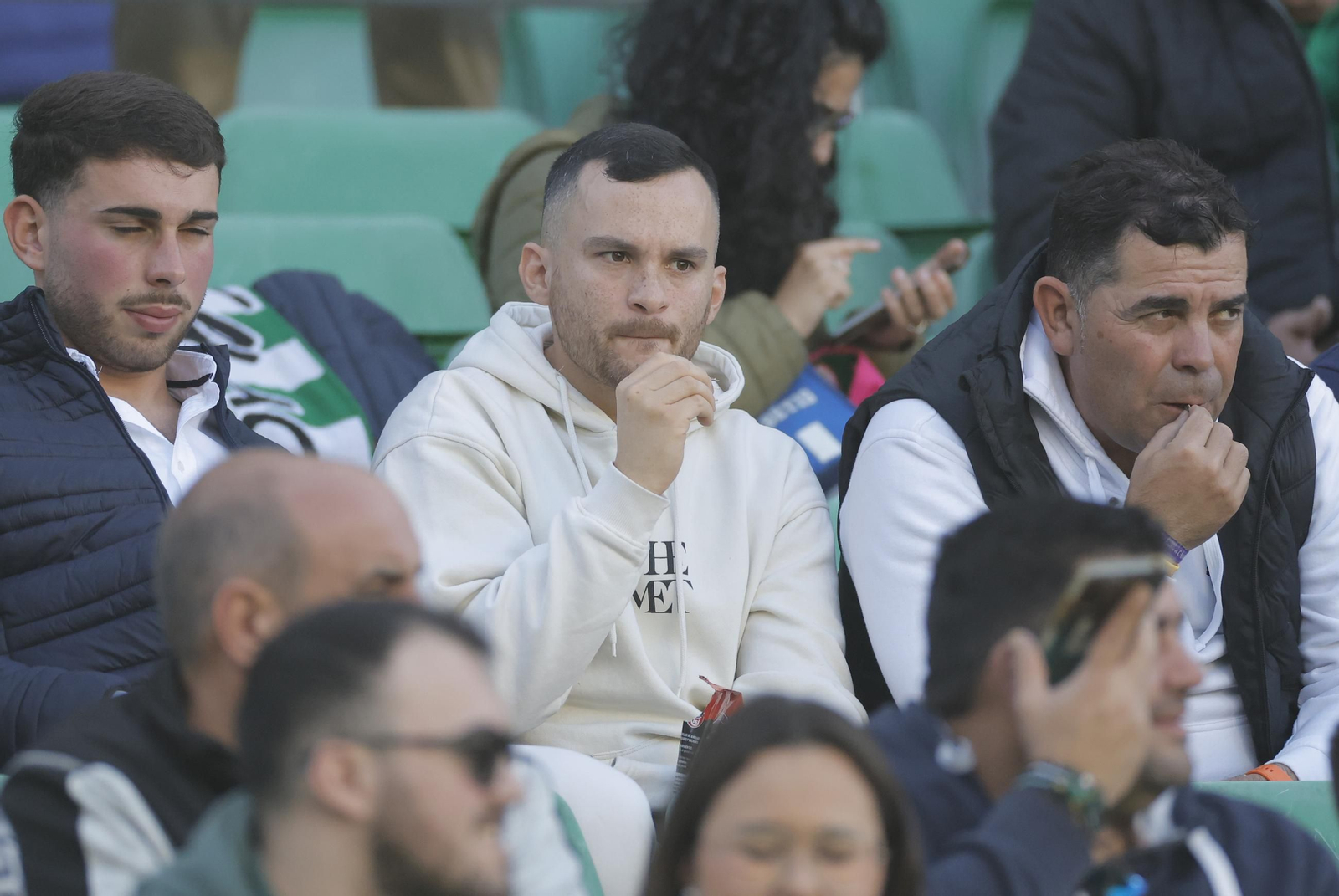 Búscate en las fotos del Betis - Barcelona