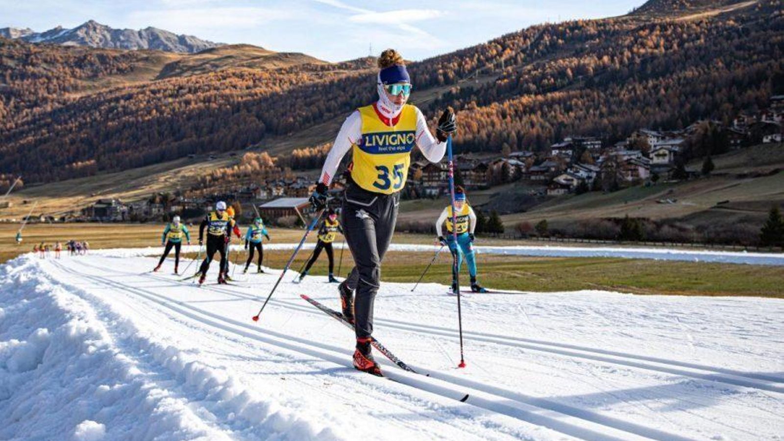 Practicando esquí alpino en Livigno