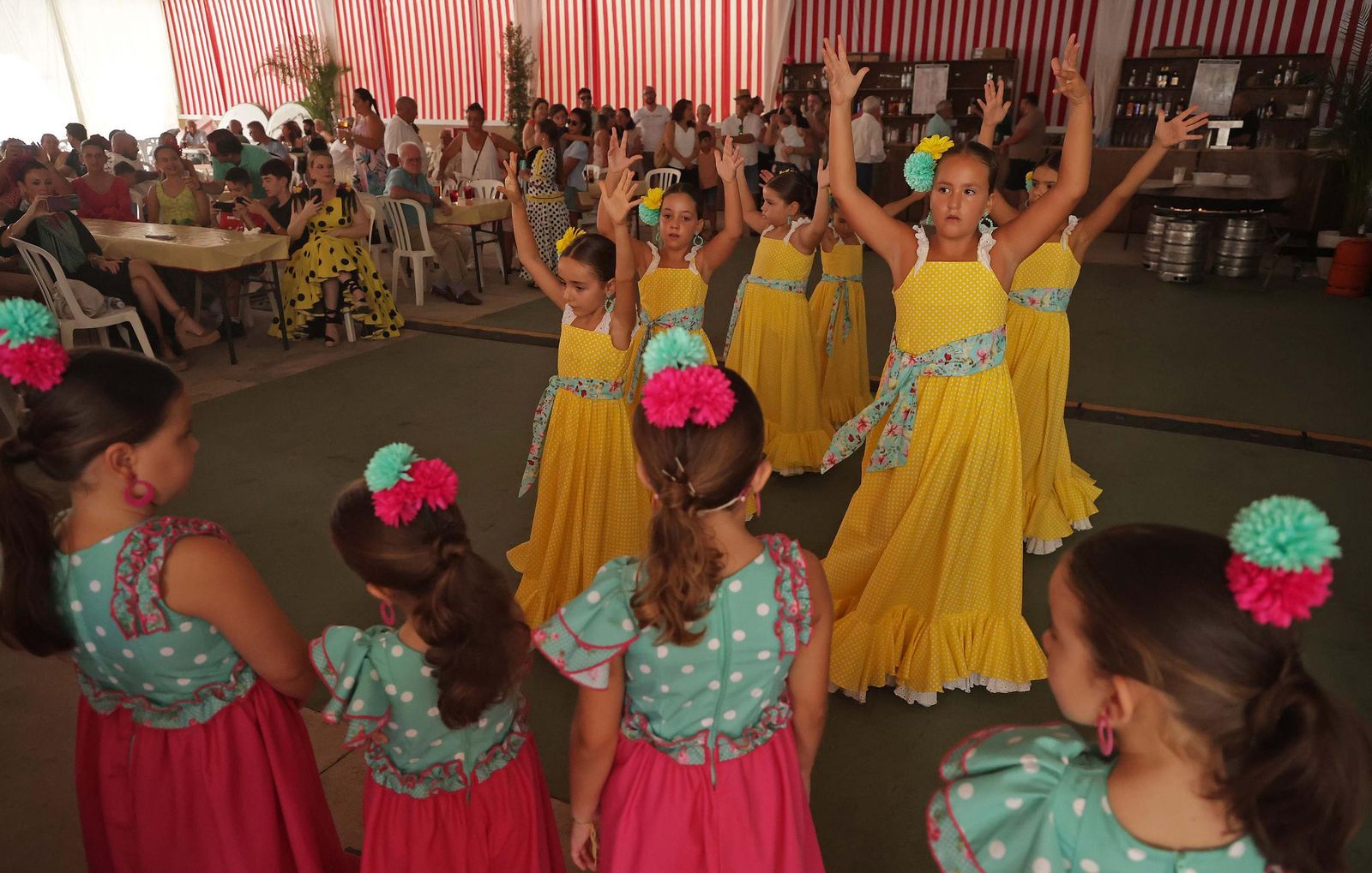 Fotos del Domingo Rociero en la Feria Real de San Roque