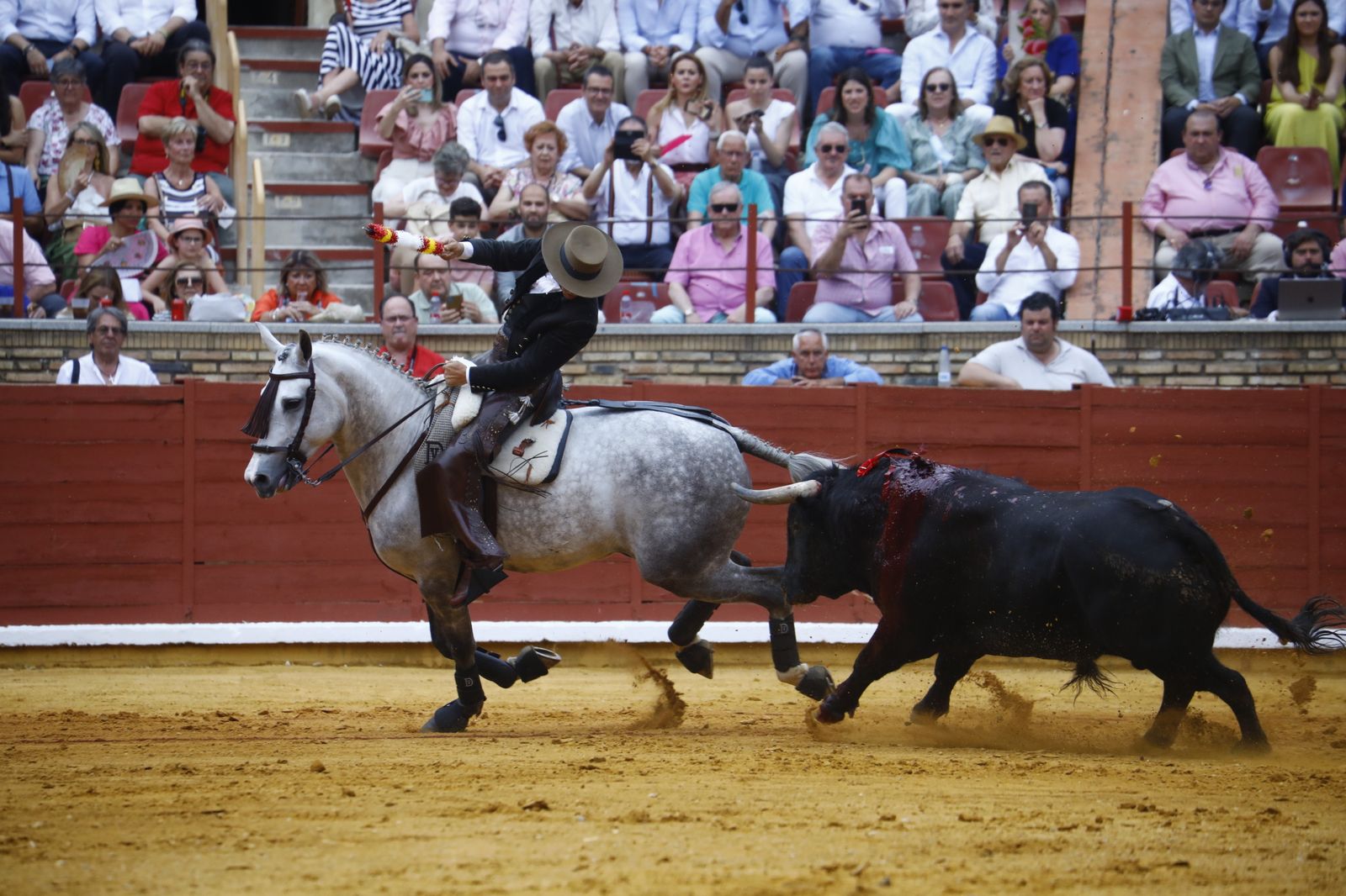 La corrida mixta de Diego Ventura, Morante de la Puebla y Pablo Aguado en Córdoba, en imágenes