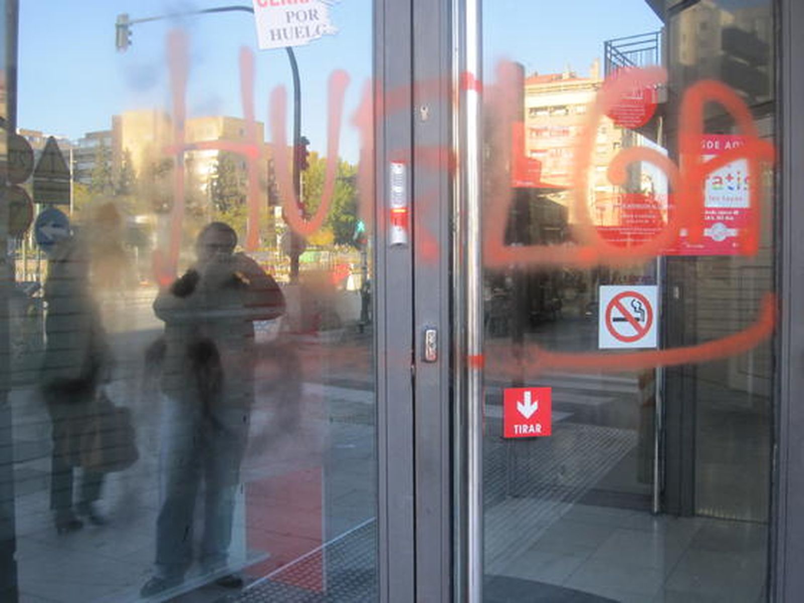 Las imágenes de la huelga general en Granada