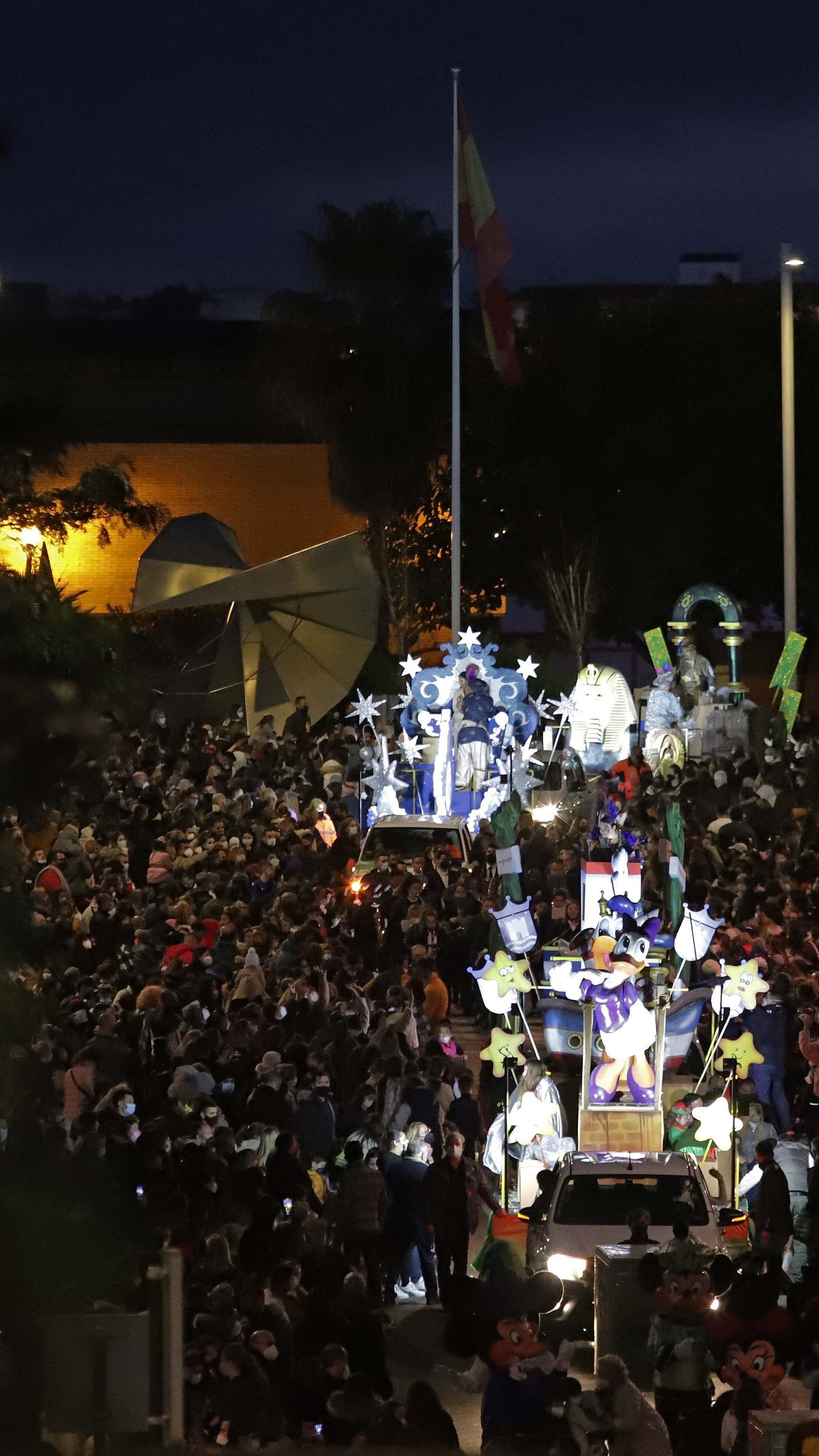 Fotos de la cabalgata de los Reyes Magos en Algeciras