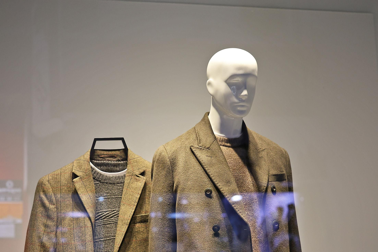 Los abrigos toman las calles de Huelva por el cambio drástico de las temperaturas