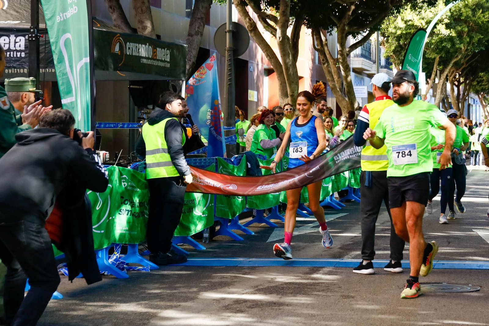 Imágenes de la Carrera contra el Cáncer de Almería