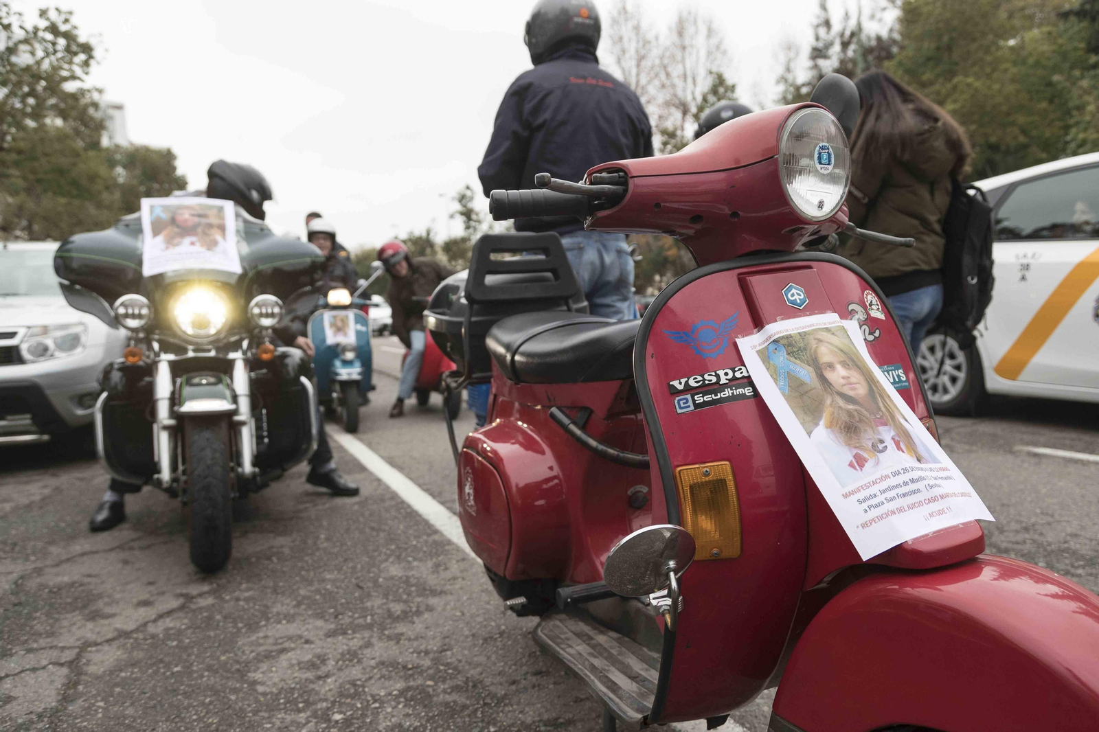Las imágenes de la caravana de coches clásicos por Marta del Castillo