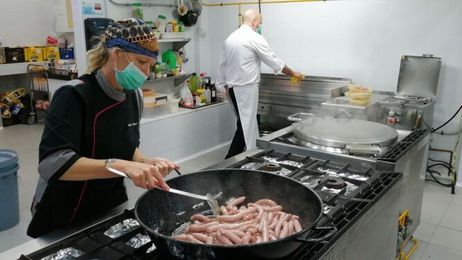 Cocina Solidaria en el colegio Reyes Católicos