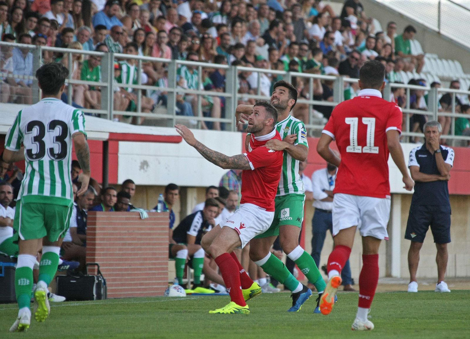 El amistoso Real Betis-Nottingham Forest, en imágenes