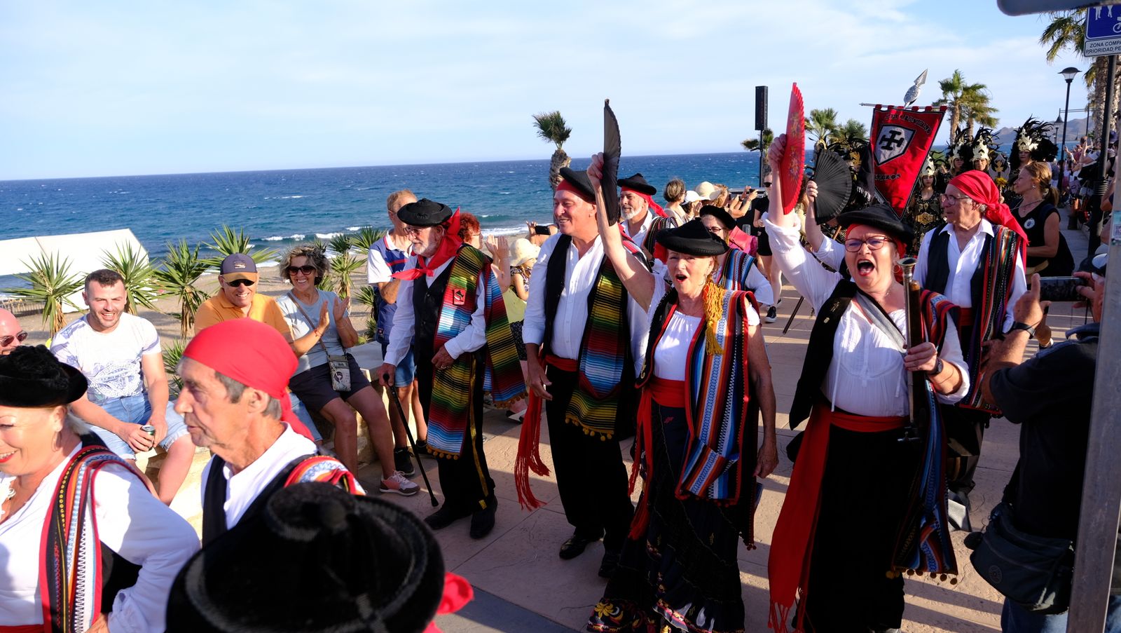 Moros y Cristianos de Mojácar en la Playa del Lance, en imágenes