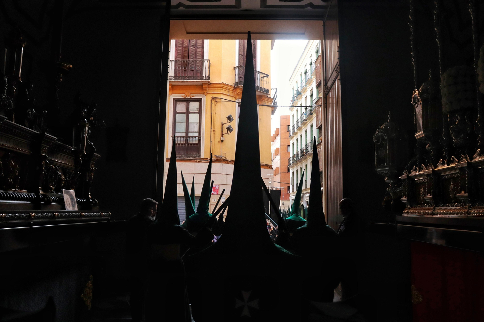 Las fotos de Vera+Cruz en el Jueves Santo de Málaga