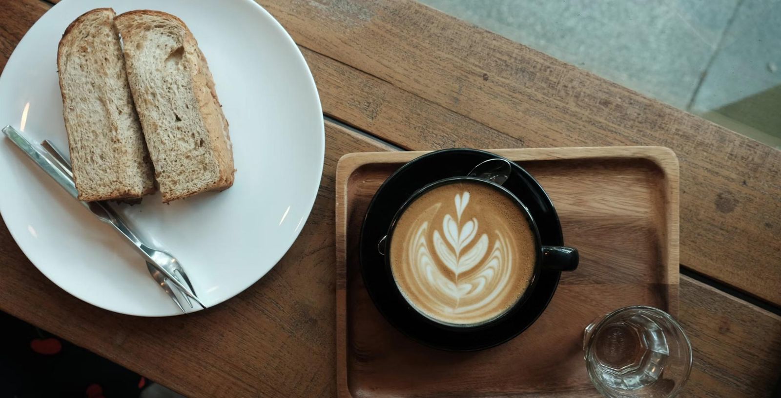 De la taza al horno: café y pan, un viaje culinario irresistible