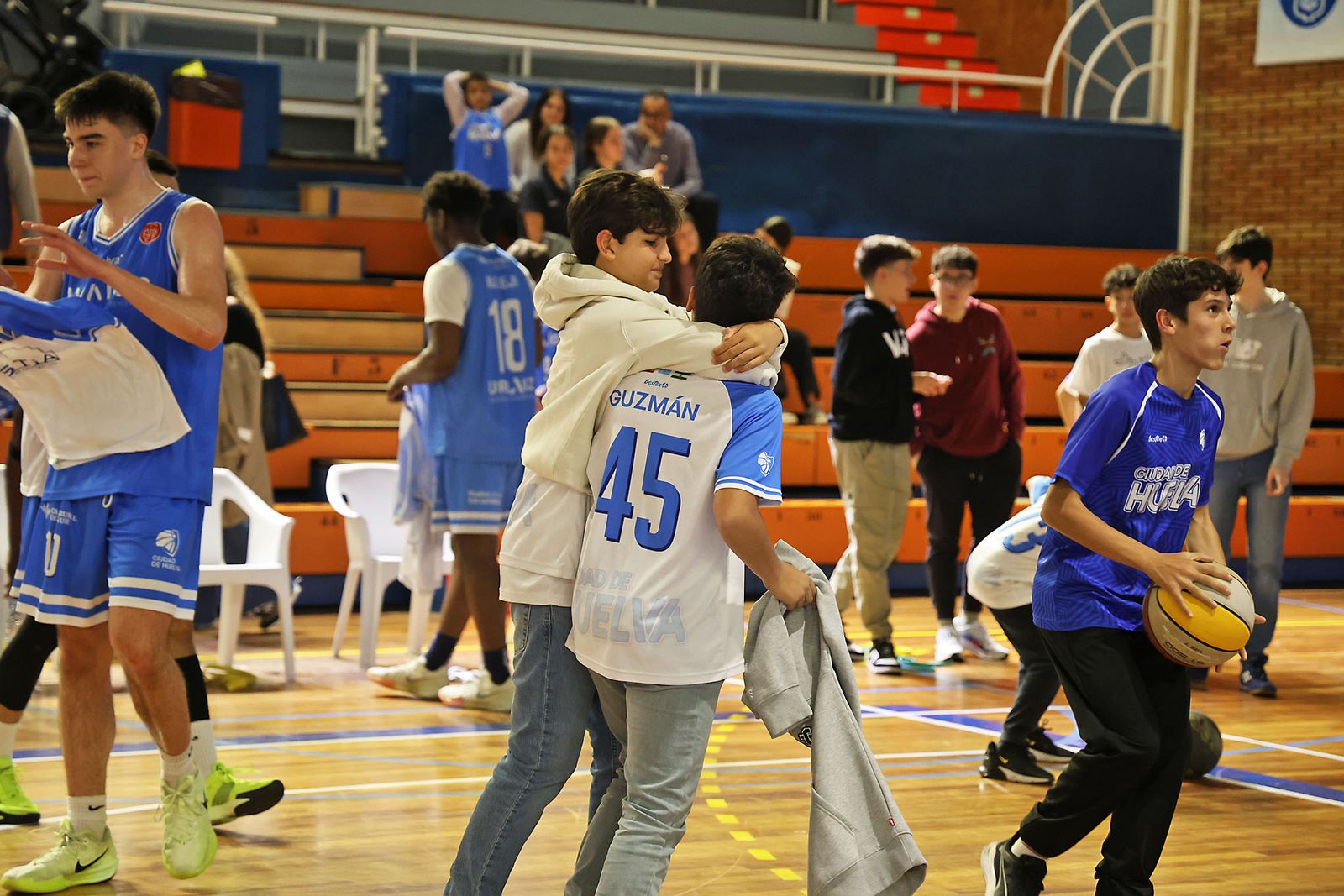 Las imágenes del partido de vuelta entre el Ciudad de Huelvay el Homs UE Mataró