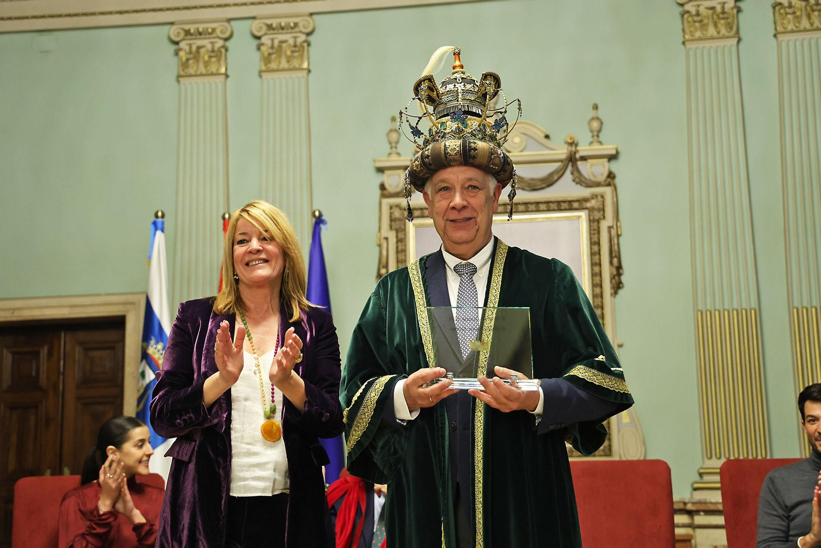 Imágenes de la Coronación de sus Majestades los Reyes Magos de Huelva 2025