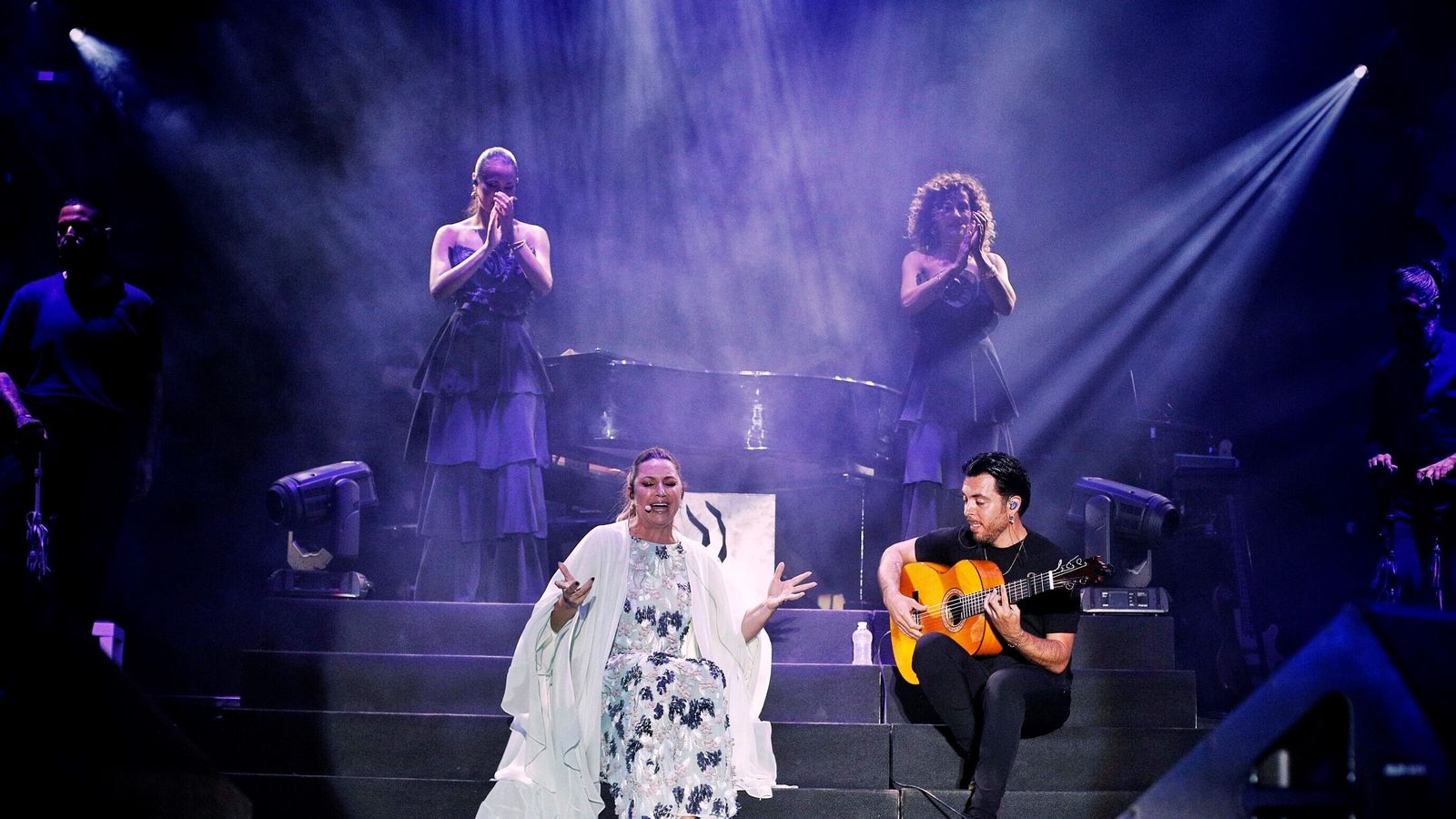 La artista de San Fernando, en el arranque flamenco del concierto.