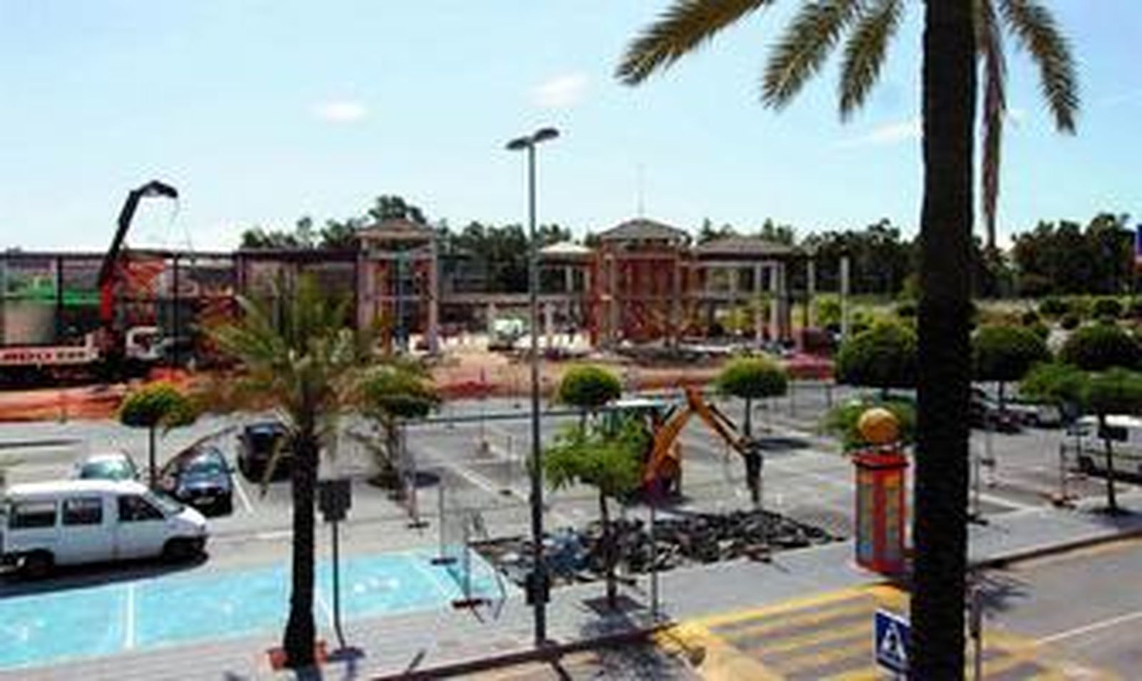 Vista de las obras de ampliación del centro de ocio Plaza Mayor.
