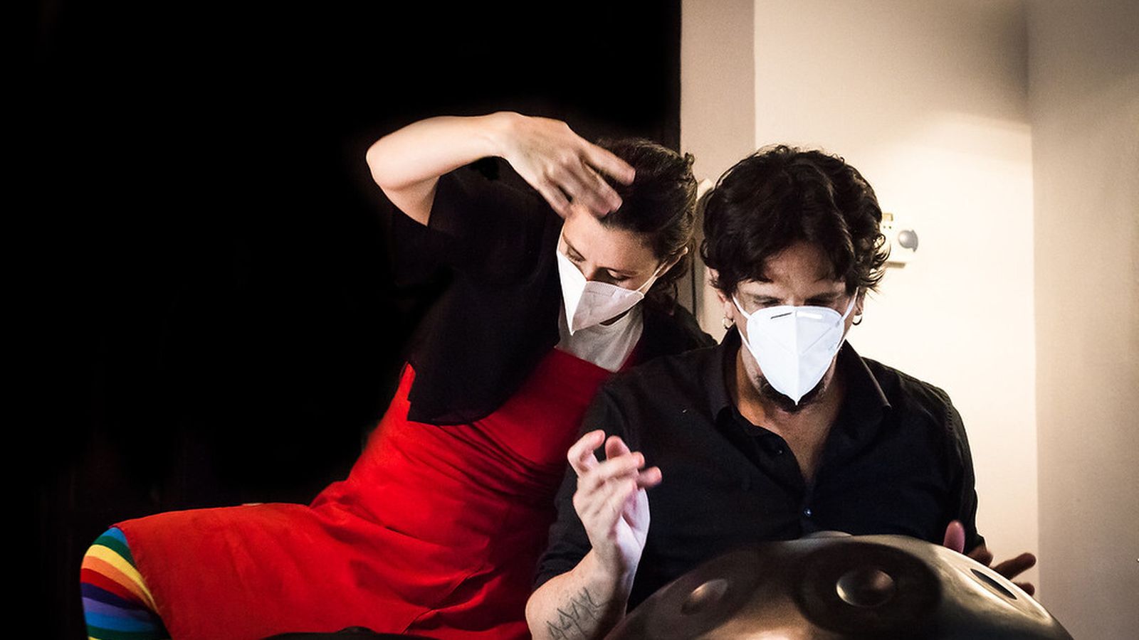 Javier Prieto será el encargado de ofrecer la música en directo con su peculiar instrumento, el 'handpan'.