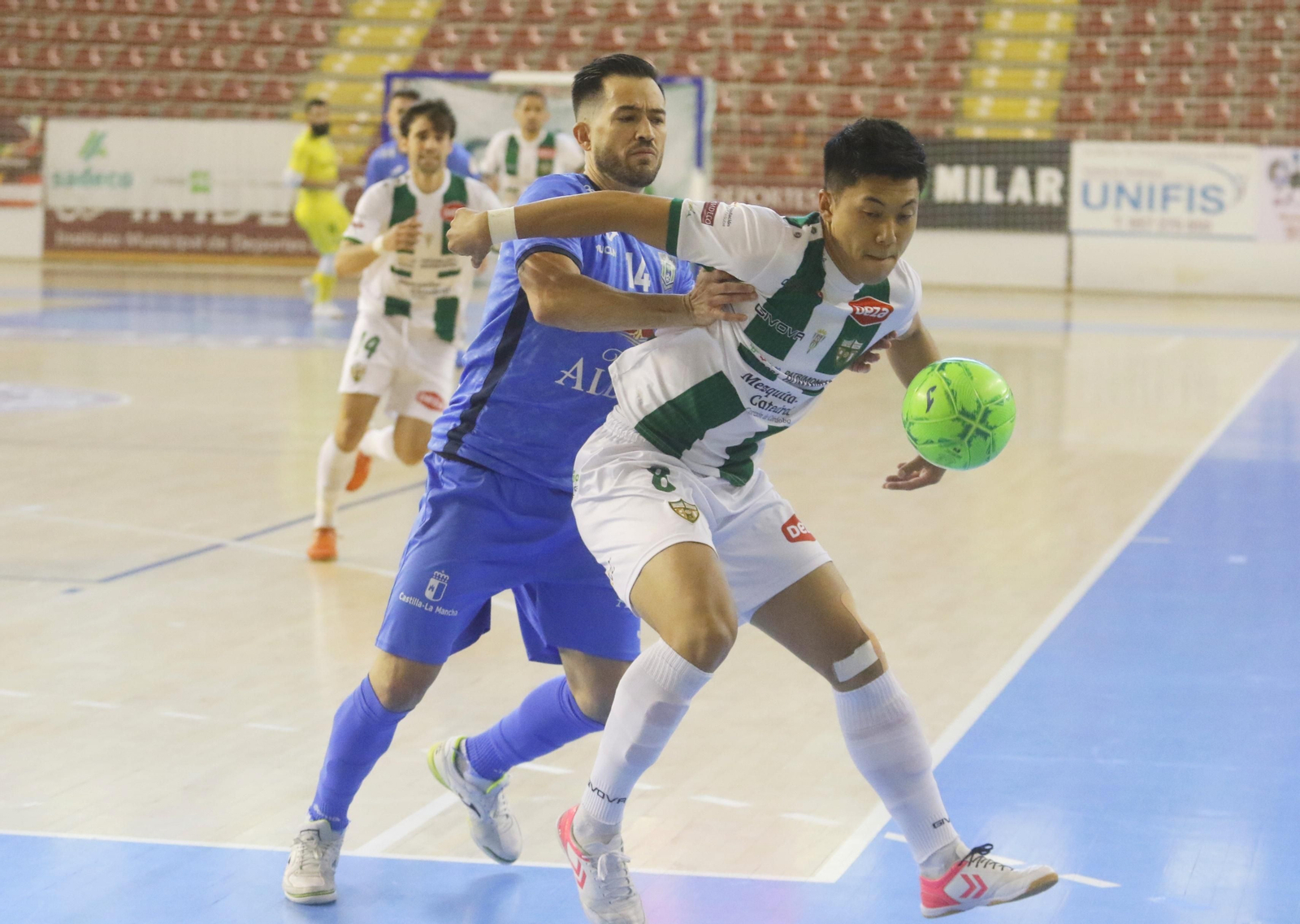 Las imágenes del empate del Córdoba Futsal ante Viña Albali Valdepeñas en Vista Alegre