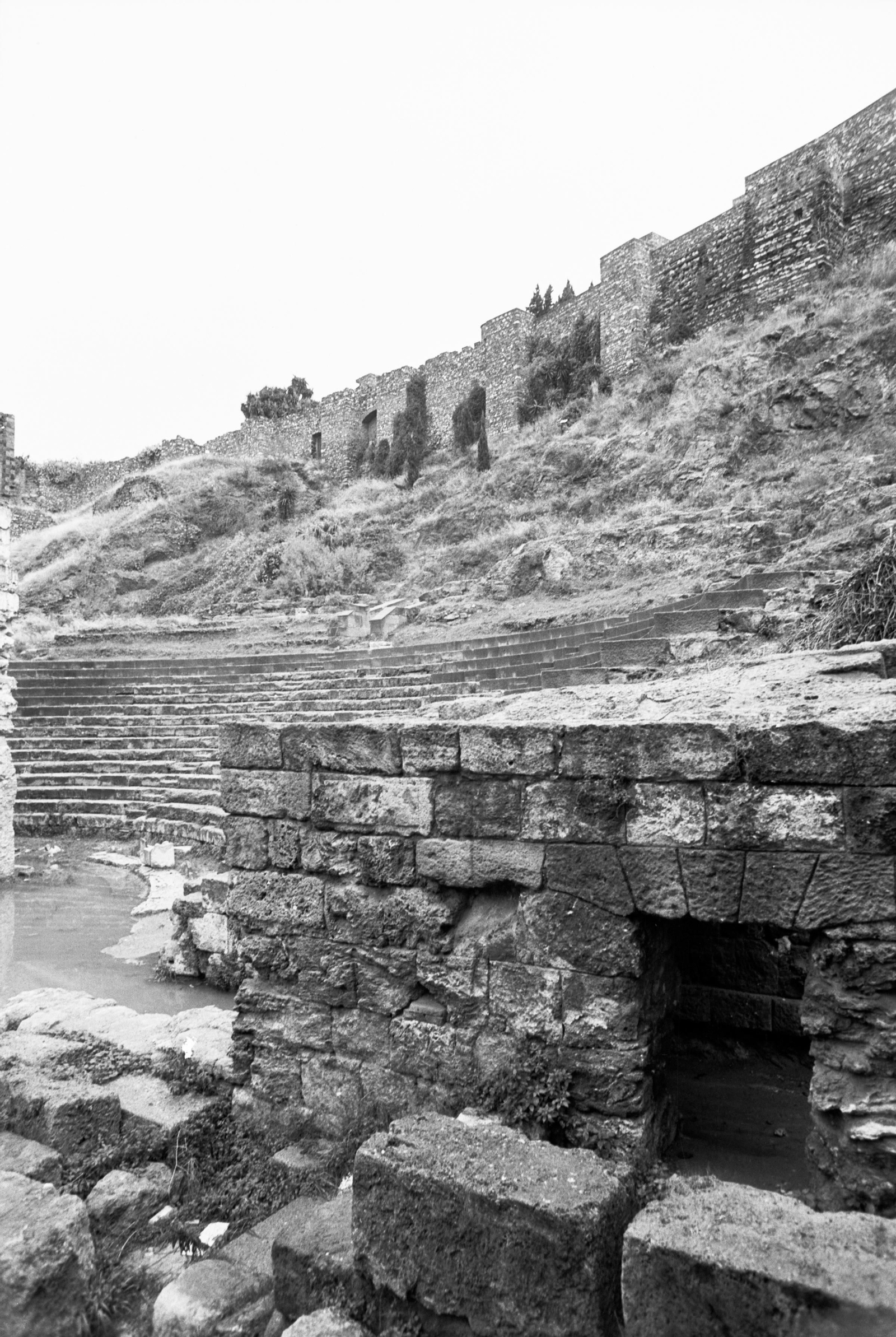 Alcazaba y Teatro Romano en los 60