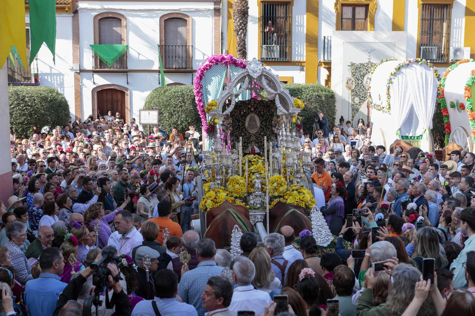Las imágenes de la salida de la Hermandad de Gines