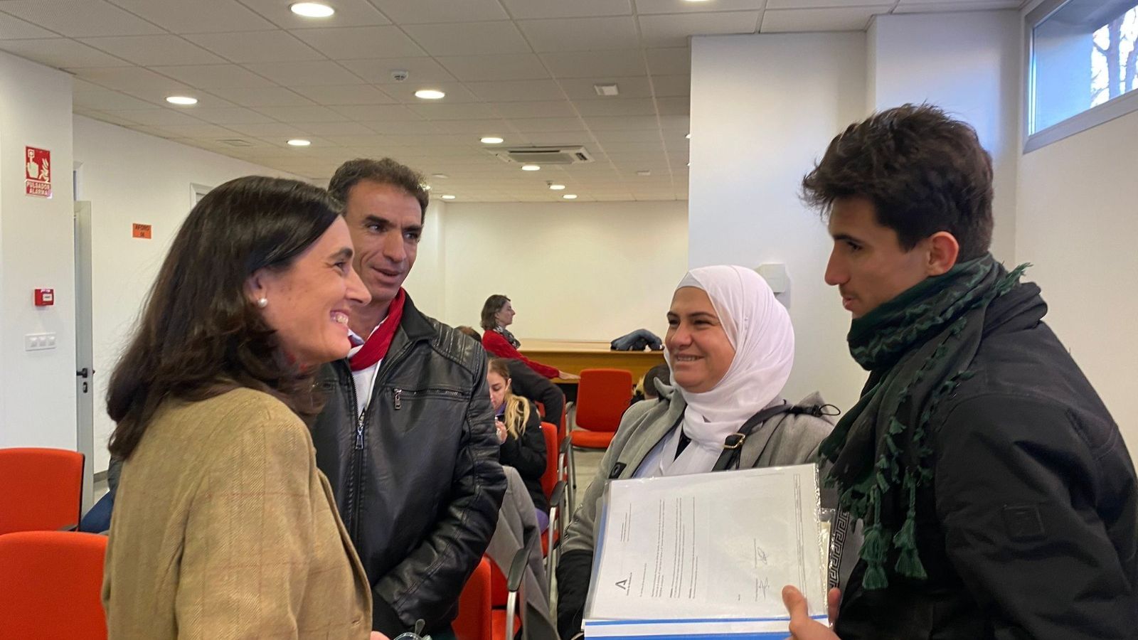 Susana Cayuelas, directora general de AVRA, en la entrega de llaves