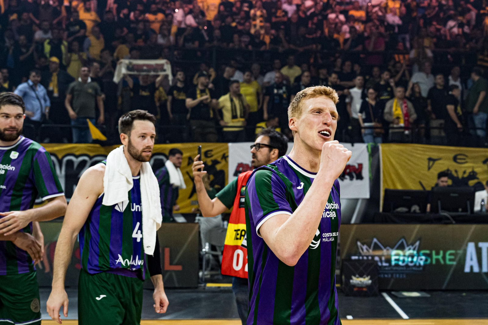 Los jugadores celebran el pase a la final.