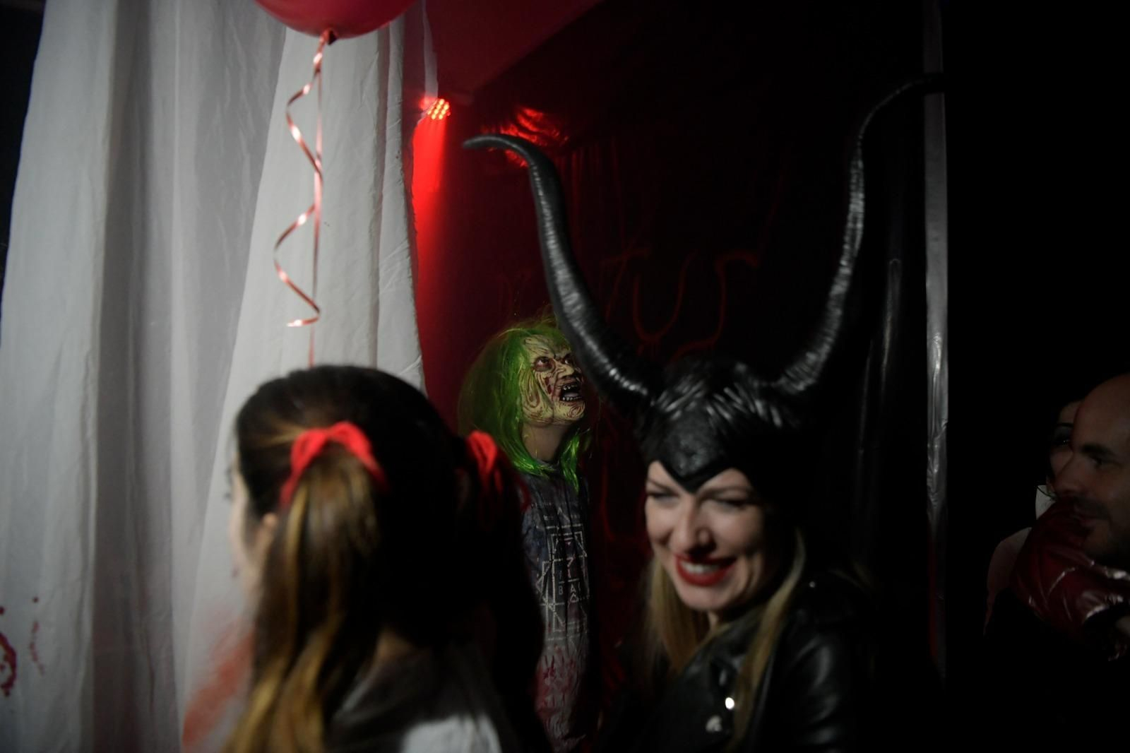 Granada disfruta de la noche de Halloween, en imágenes