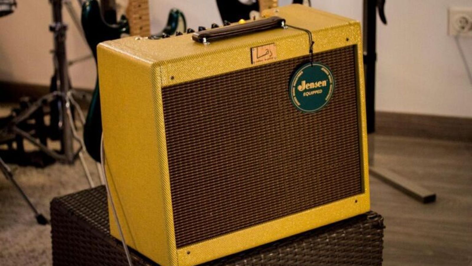 Sus amplificadores, con una estética vintage, tienen mucha demanda.