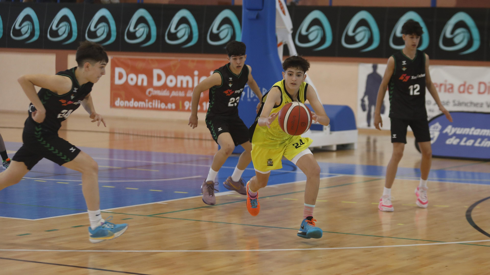 Las fotos de las semifinales del Cadeba infantil masculino de La Línea